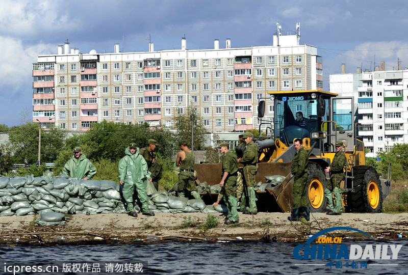 俄罗斯远东地区洪水依旧肆虐 街道一片汪洋（图）