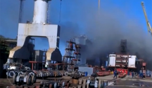 俄一艘核潜艇发生火灾 事发当时正在进行大修