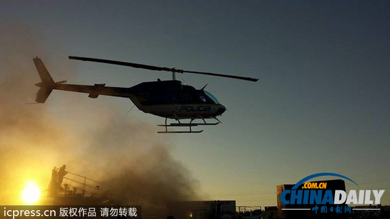 墨西哥巨型卡车冲入看台 致至少6人死亡47人受伤