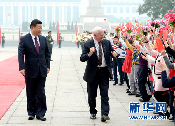 习近平：为中加战略伙伴关系注入更多内涵和动力