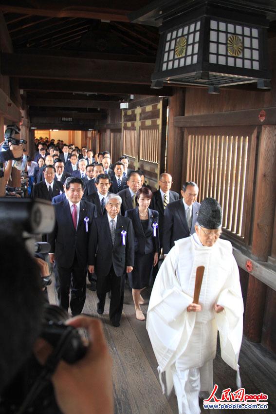 美暗示日政要参拜靖国神社前“过过脑子”