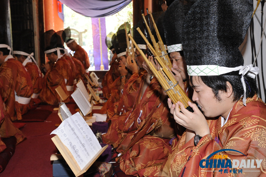 日本佐贺县举行秋季祭孔典礼（组图）