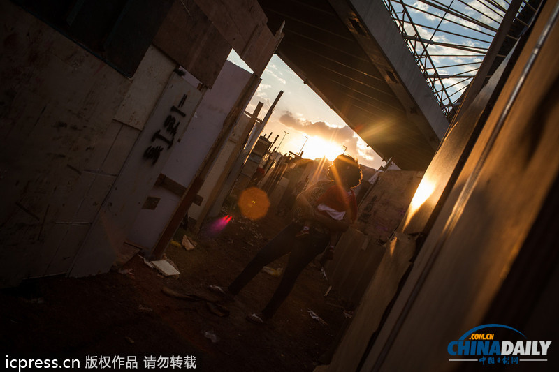 为避免影响市容 巴西强拆贫民窟迎世界杯遭抗议（组图）