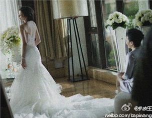 林志玲低调试婚纱