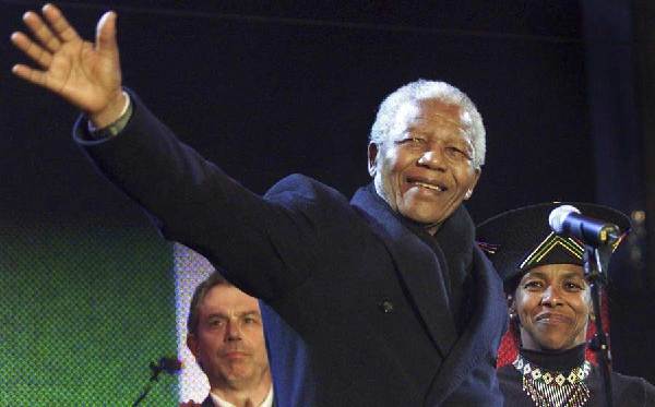 南非总统祖马宣布：曼德拉因病逝世 享年95岁
