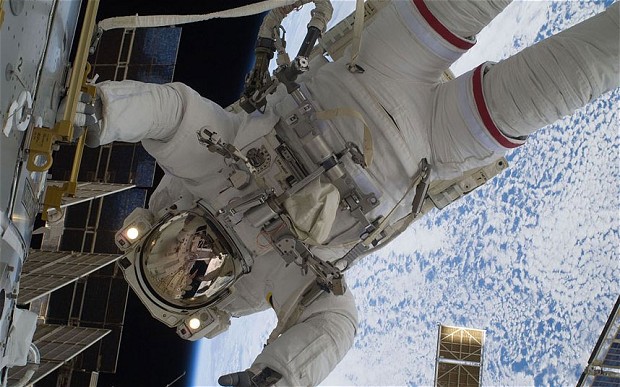 NASA下令进行紧急太空行走 抢修空间站冷却泵