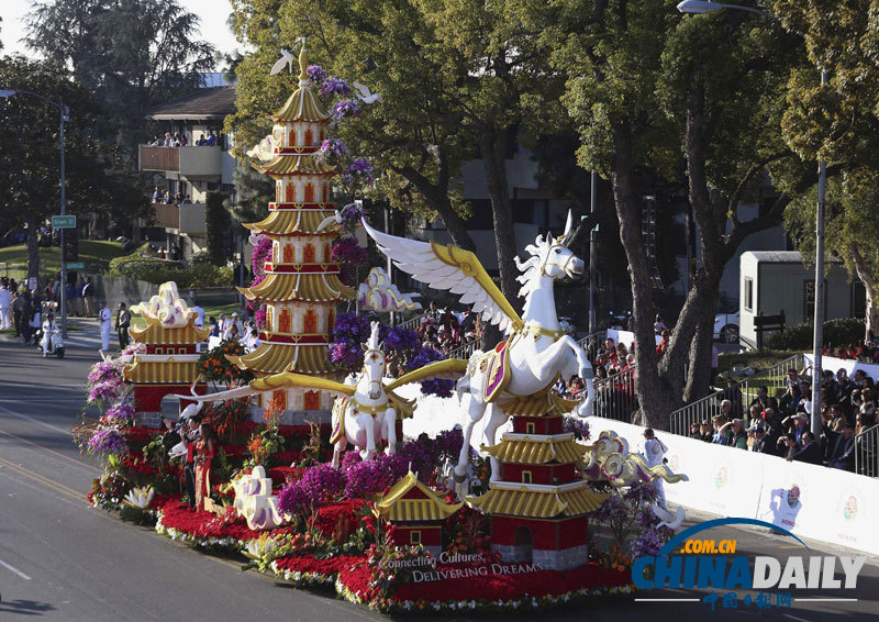 美国加州举行玫瑰花车大巡游 “梦想成真”创意无穷