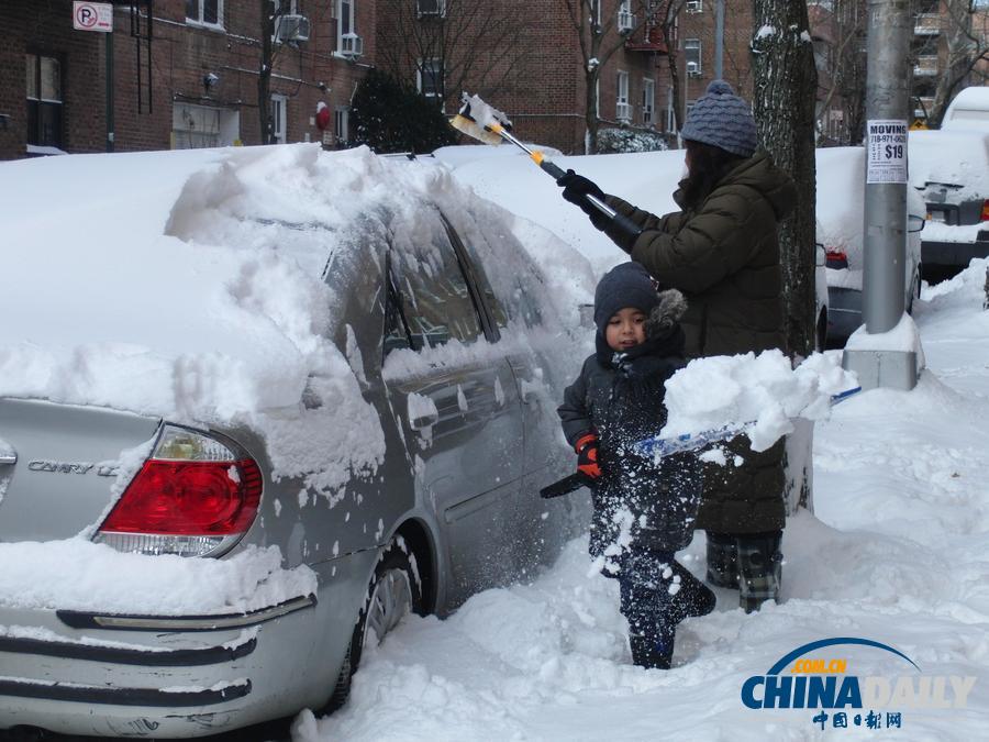 美国中东部遭遇暴风雪 致10余人死亡