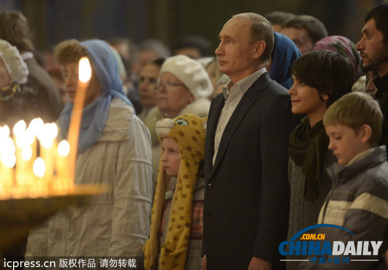 普京打破传统在索契和民众庆祝东正教圣诞节