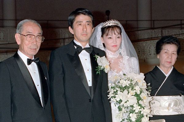 安倍夫人谈与安倍婚姻 媒体预测2014年会否离婚