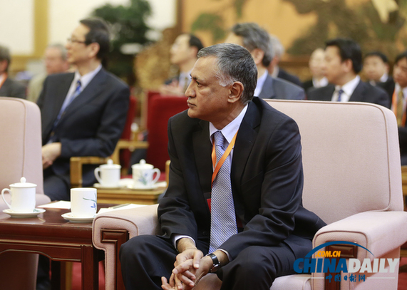 《中国日报》外专亲历总理座谈会：中国领导人重视外国人所作贡献 让我们深受感动