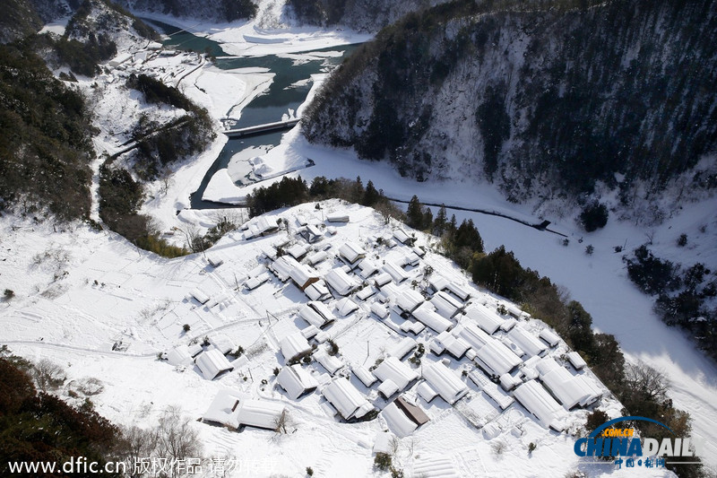 日本多地遭大雪“淹没” 已造成至少19人死亡