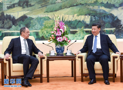 习近平会见俄罗斯外长拉夫罗夫