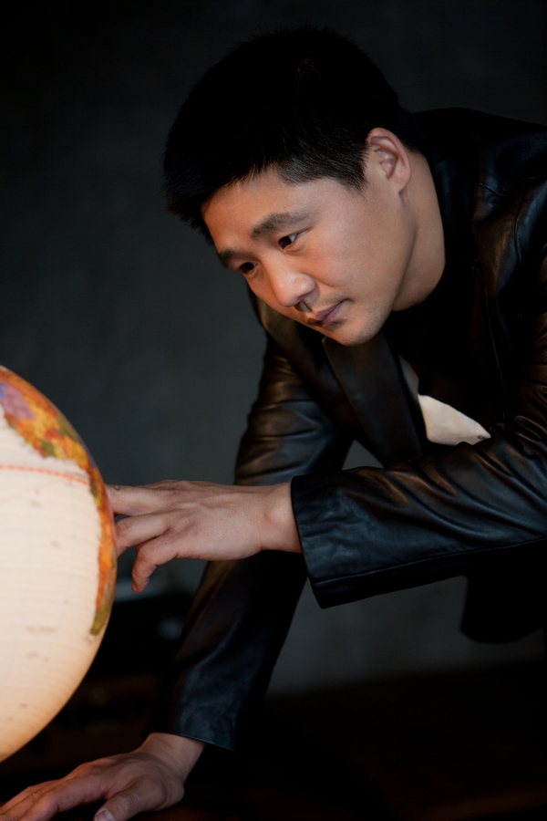 《金陵十三钗》蓄势待发 来喜跻身小眼男星榜