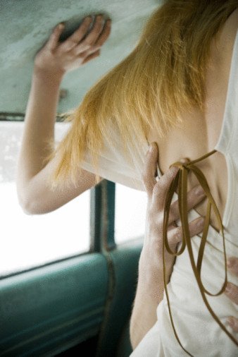 熟女常用调情手段 穿上衣服再缠绵