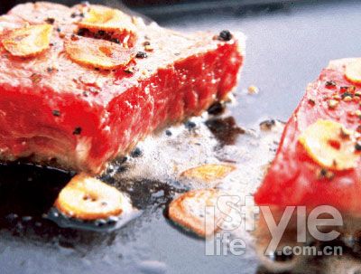 冰天雪地北海道 动静之美两相宜