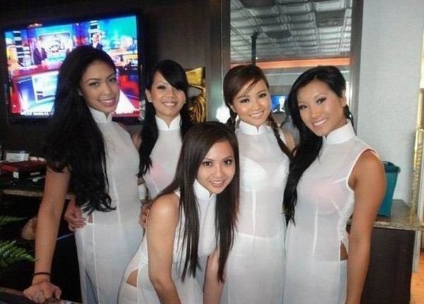 抓拍越南街头美女白美纯装扮脱俗显文静[24]-+