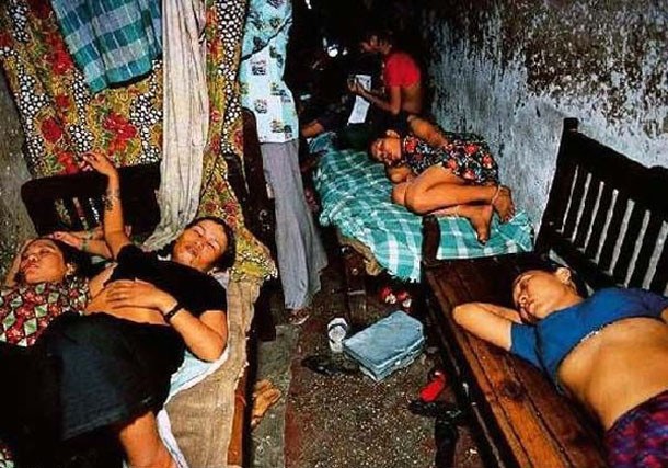 印度“妓女村”地狱般的生活（组图）