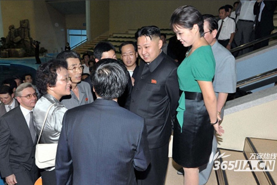 金正恩已婚 妻子李雪珠与金正恩亲密互动罕见照曝光