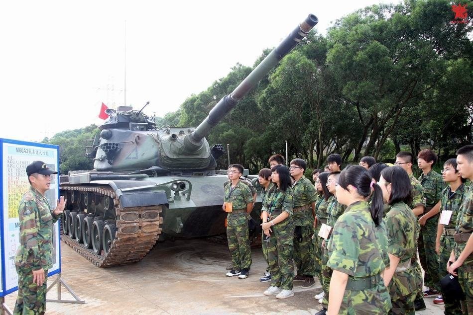 震撼：中台日韩俄学生军训大对比(组图)