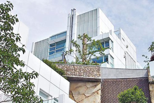 于文凤告周星驰属报复 为其赚13年钱无名分