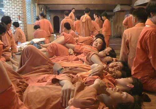 看看韩国百姓桑拿房是啥样？