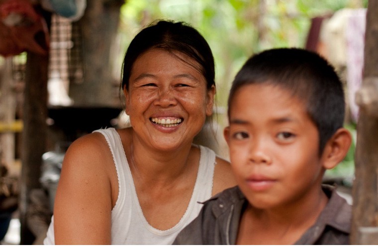 实拍柬埔寨老百姓真实生活 幸福与贫穷、富裕无关