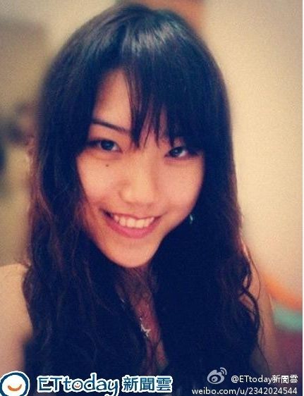 新加坡大学生拍色情片 女友志愿做女主角