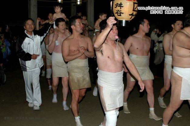 疯狂！揭秘日本人特殊的“裸”文化