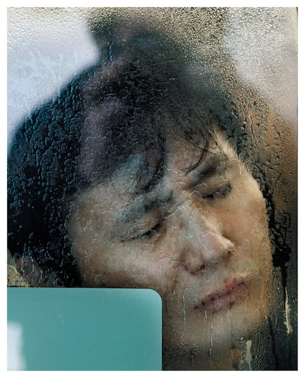 德国摄影师15年记录东京地铁“通勤地狱”【图】