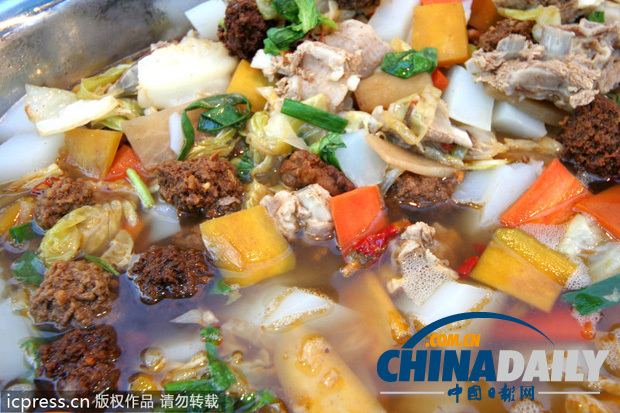 地道新疆美食全攻略：“切糕闹”完胜（组图）