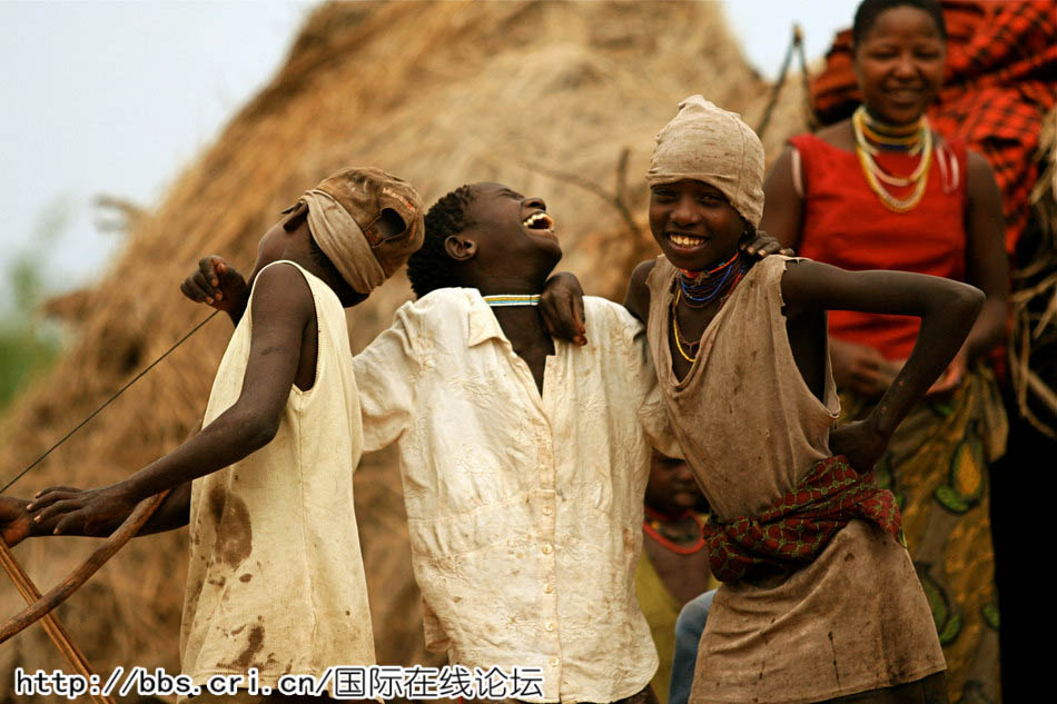 探秘坦桑尼亚最原始的狩猎部落