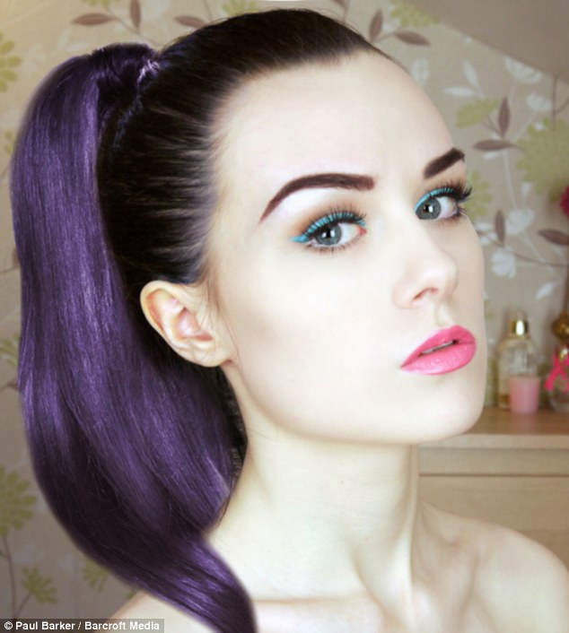 英国女孩特效化妆变脸全程 组图[2]