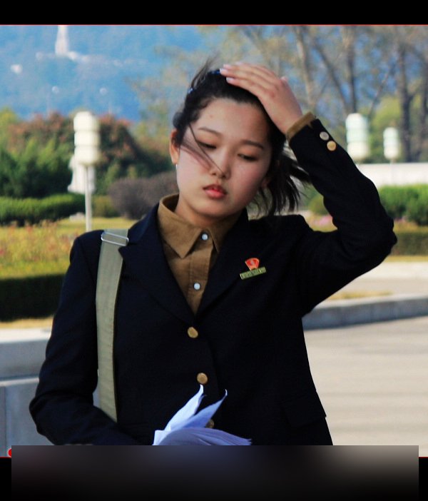 图揭朝鲜女导游的别样风情