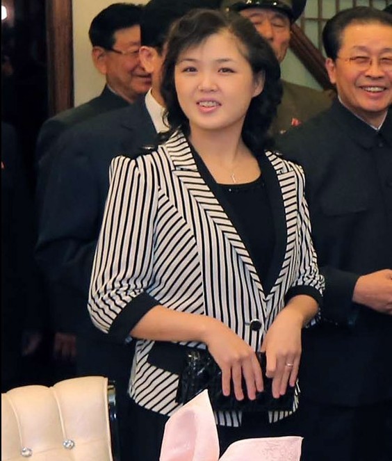 金正恩妻子李雪主改变形象引关注（组图）