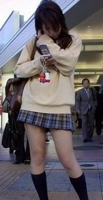 组图：实拍日本女生校服照