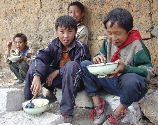 中美穷人生活对比 图片直观展示悬殊差距