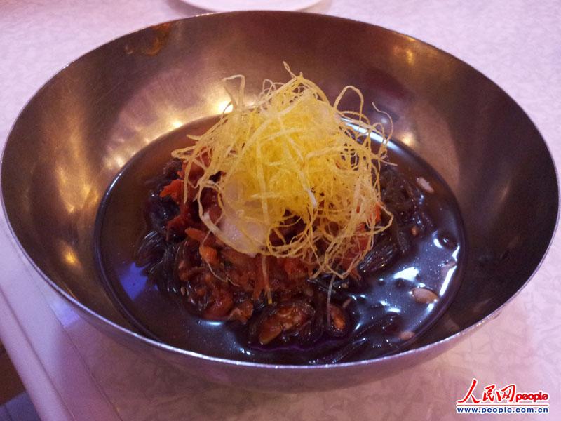 揭秘朝鲜美食之最 探访高人气冷面馆