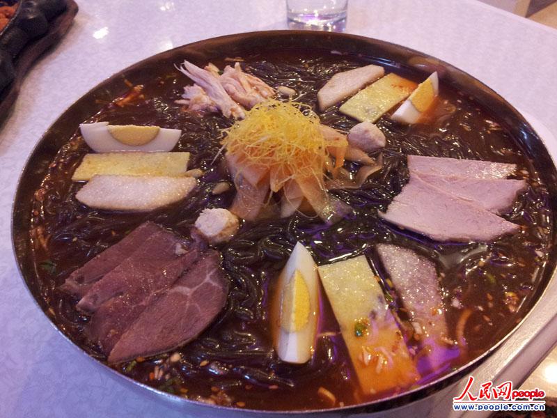 揭秘朝鲜美食之最 探访高人气冷面馆