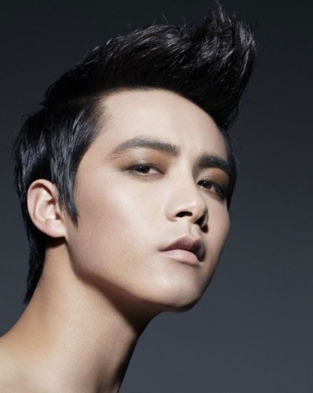 黄晓明木村拓哉 中外男明星烟熏妆PK谁更妖艳