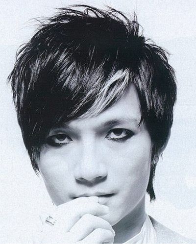 黄晓明木村拓哉 中外男明星烟熏妆PK谁更妖艳