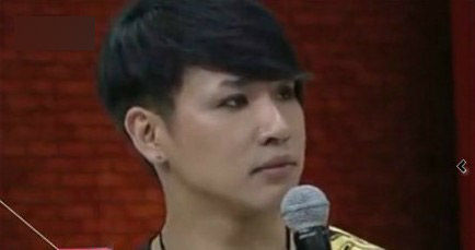 黄晓明木村拓哉 中外男明星烟熏妆PK谁更妖艳