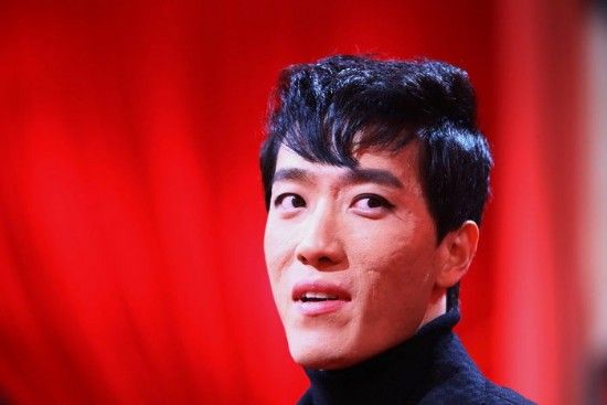 黄晓明木村拓哉 中外男明星烟熏妆PK谁更妖艳