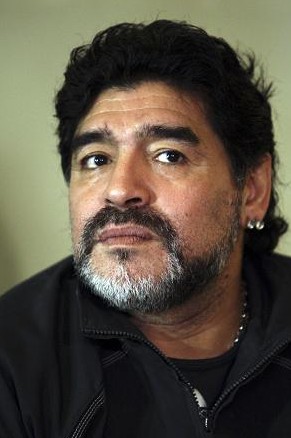 马拉多纳现女友被曝是高级妓女 爱情成交易