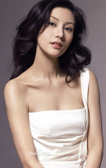 当红混血女星美貌气质大PK