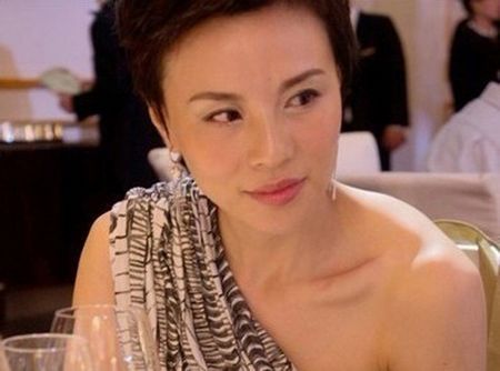 揭近年5位跑路女富豪：个个不简单