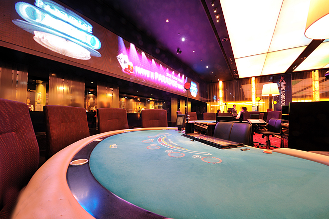 网友赴韩国偷拍首尔豪华赌场的内部场景