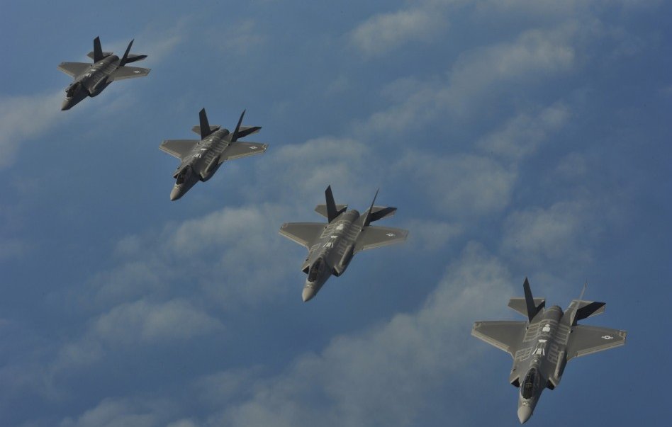 美军拟提前F-35成军时间 或受中国五代机影响