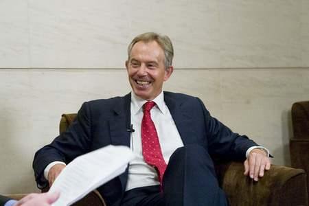 布莱尔赞赏中国努力