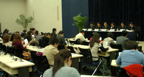 外交部就温家宝将出席东亚领导人会议举行吹风会